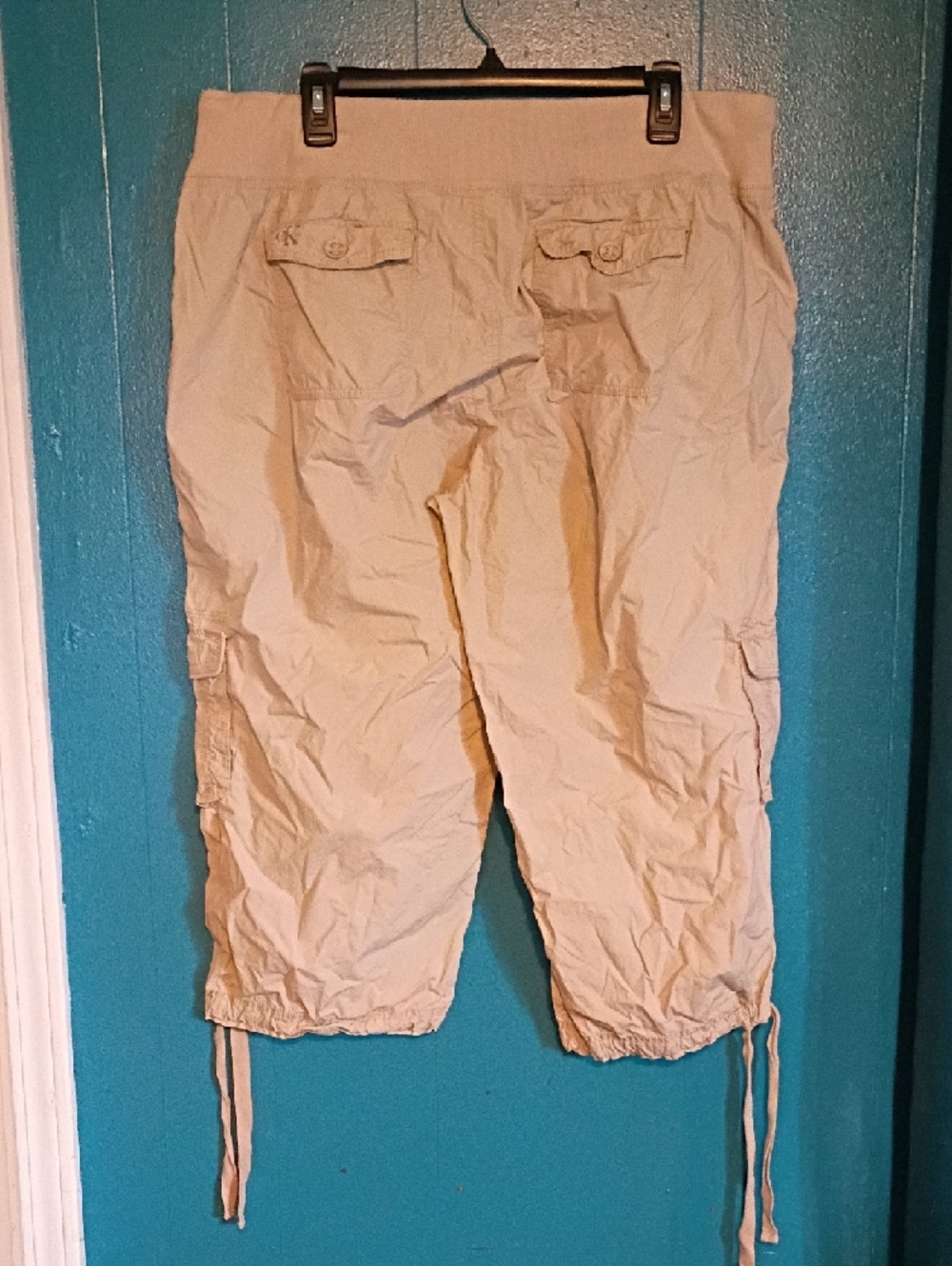 Calvin Klein Beige Cargo Capris - Picture 9 of 13